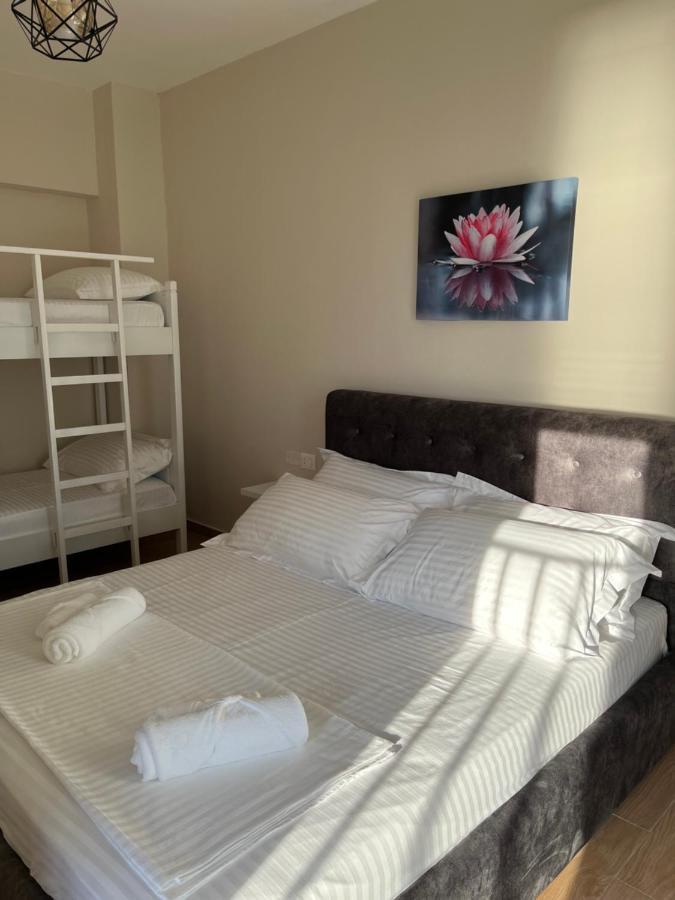 Lotus Apartments Vlorë Екстериор снимка