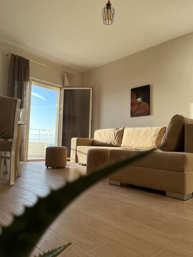 Lotus Apartments Vlorë Екстериор снимка