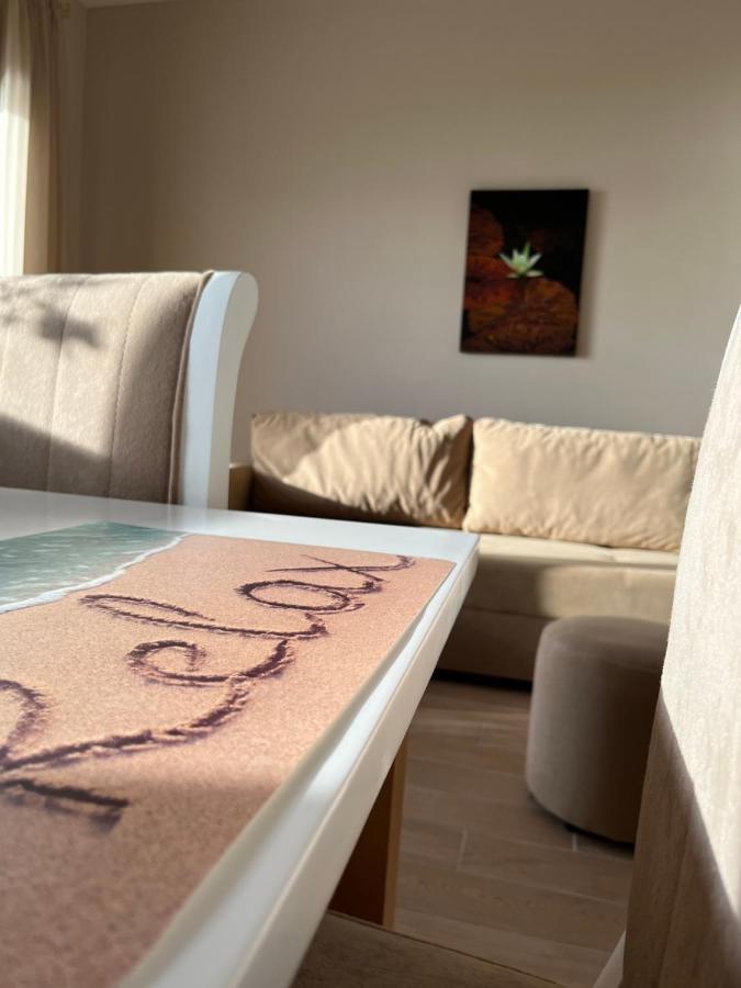Lotus Apartments Vlorë Екстериор снимка