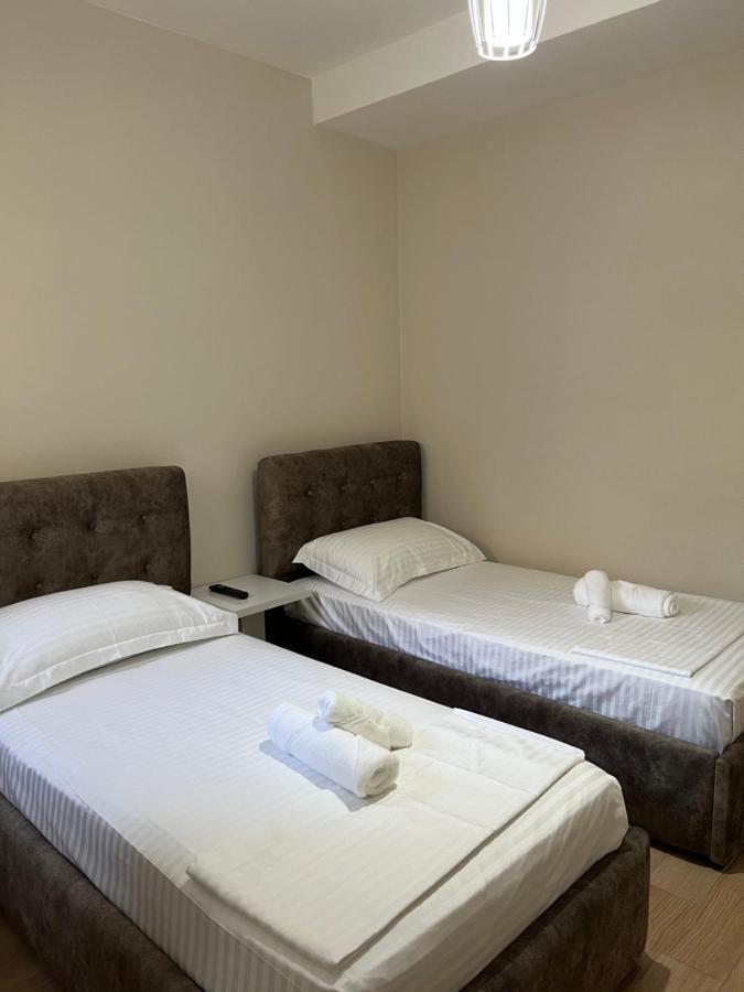 Lotus Apartments Vlorë Екстериор снимка