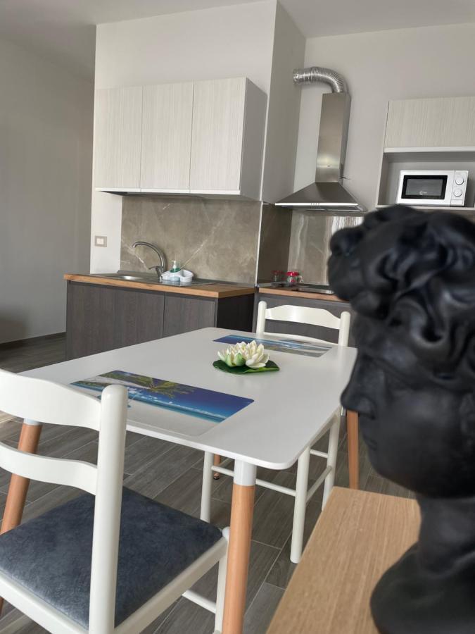 Lotus Apartments Vlorë Екстериор снимка