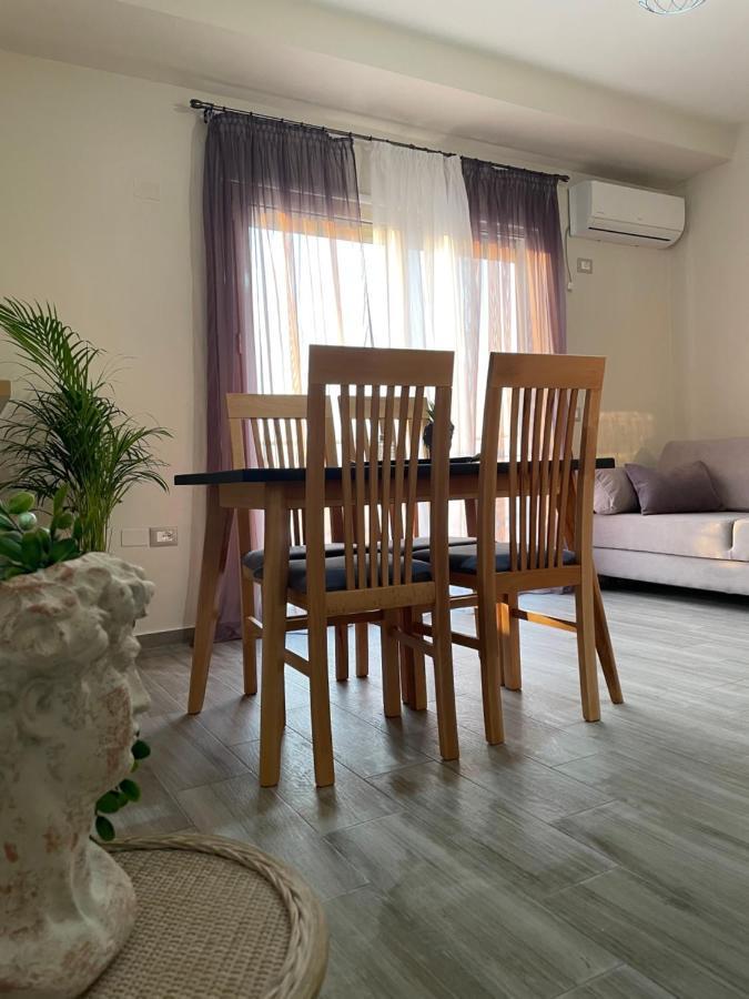 Lotus Apartments Vlorë Екстериор снимка