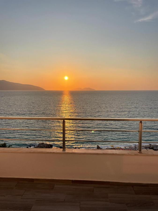 Lotus Apartments Vlorë Екстериор снимка