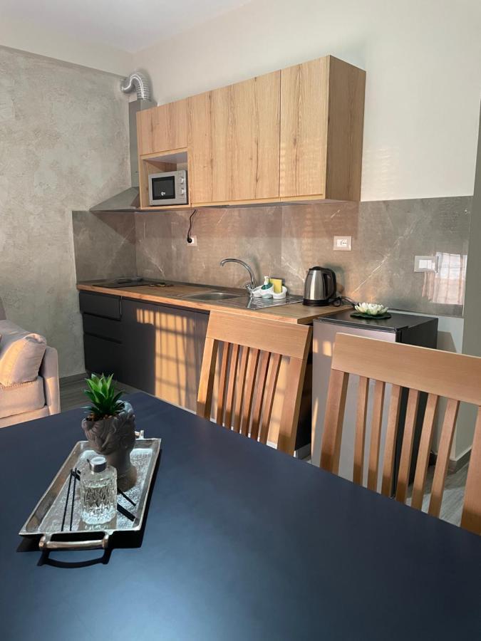 Lotus Apartments Vlorë Екстериор снимка