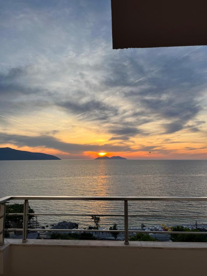 Lotus Apartments Vlorë Екстериор снимка