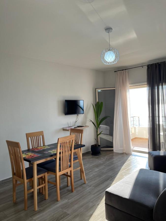 Lotus Apartments Vlorë Екстериор снимка