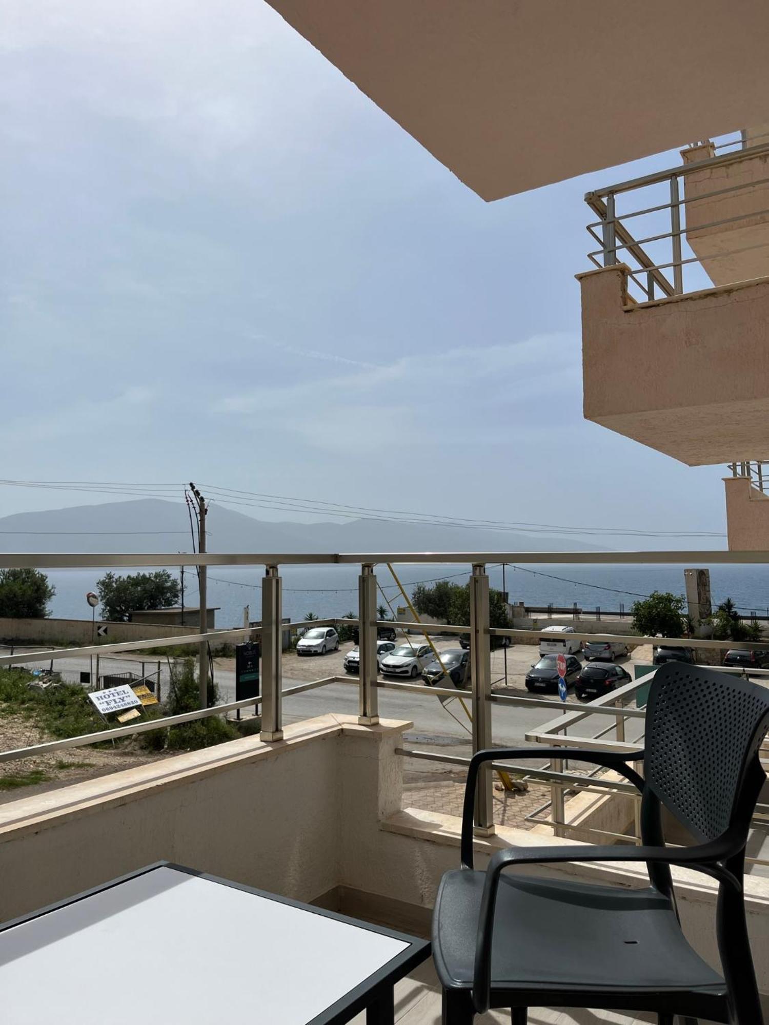 Lotus Apartments Vlorë Екстериор снимка
